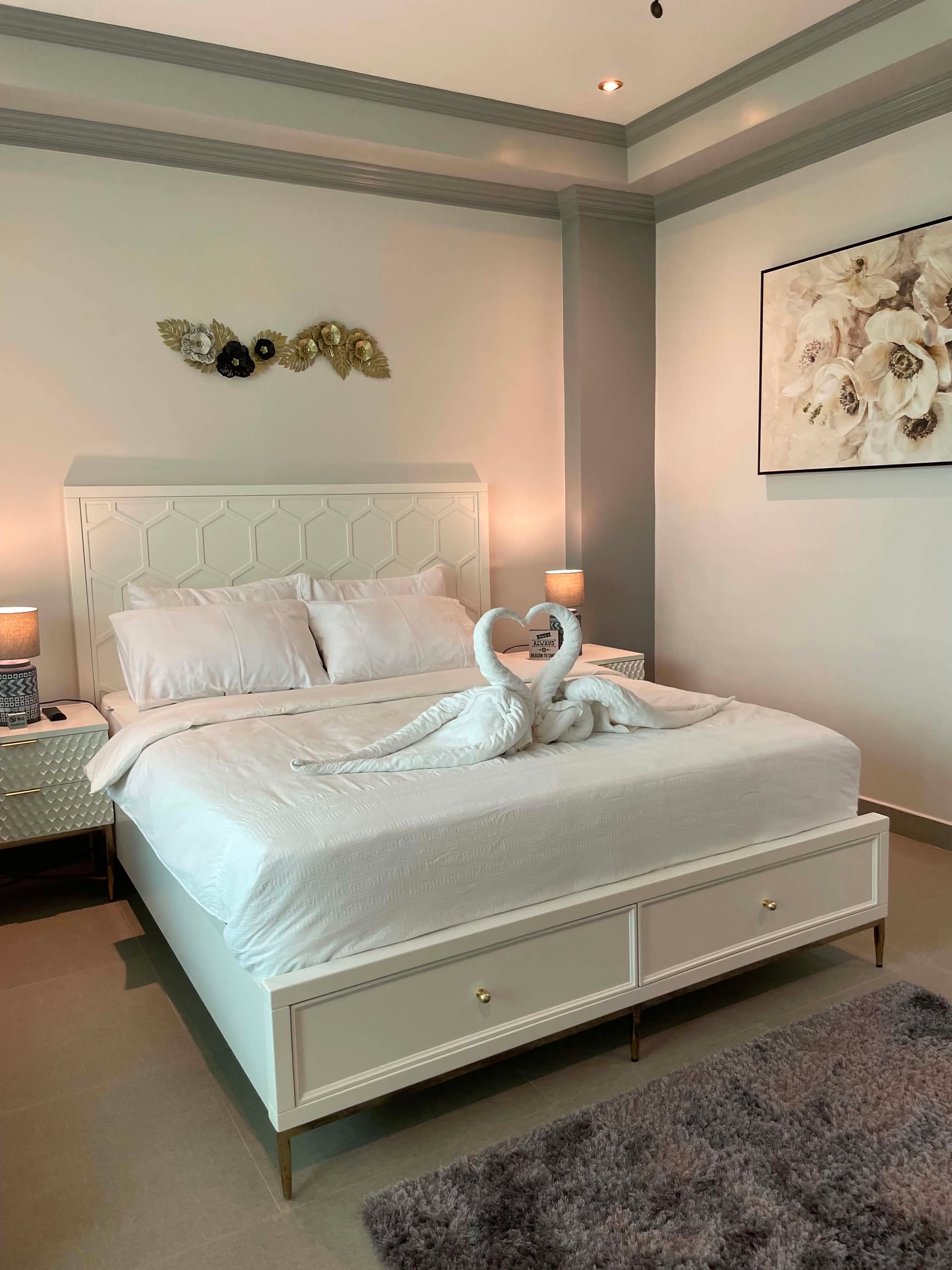Eight Deluxe Rooms